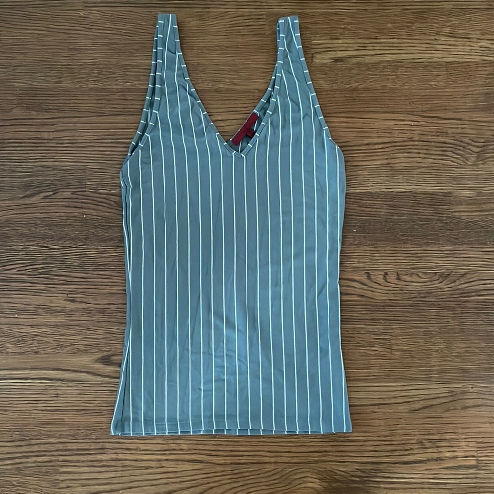 Olive and white striped red by BKE tank size M